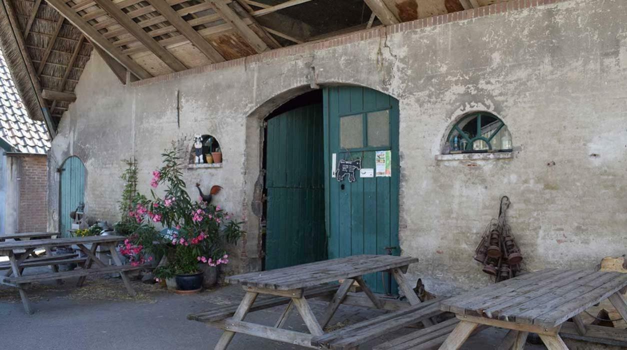 Hoeve De Pippert Hotel Ophemert Buitenkant foto